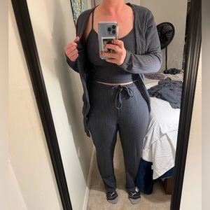 Gray 3 piece comfy set